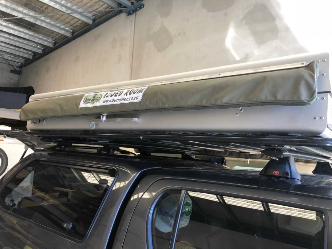 (ELECTRIC ROOF TOP TENT) Off Grid 4x4